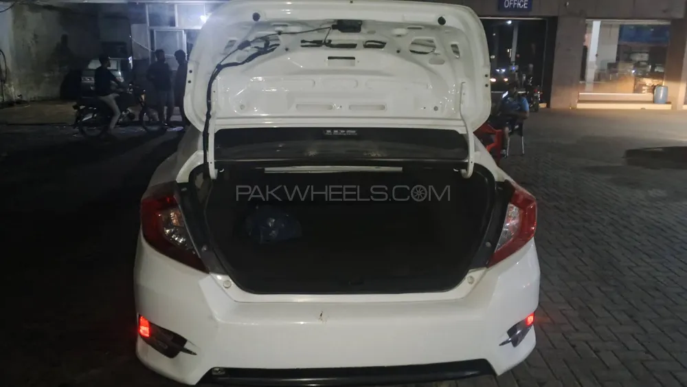 Honda Civic 2018 for Sale in Karachi Image-1