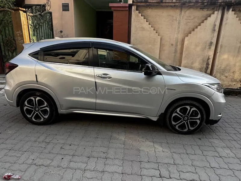 Honda Vezel 2014 for Sale in Sialkot Image-1