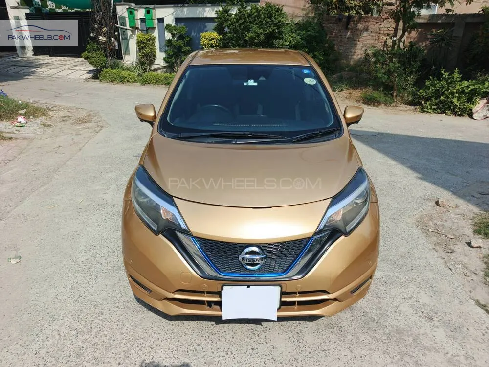 Nissan Note 2017 for Sale in Lahore Image-1