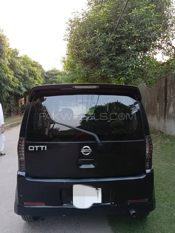 نسان اوٹی 2011 for Sale in لاہور نسان اوٹی 2011 for Sale in لاہور Image-5