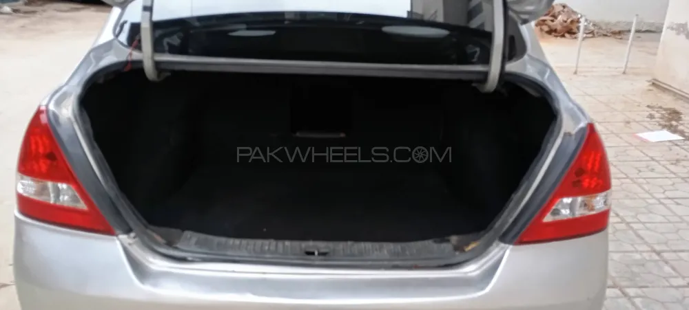 Nissan Tiida 2007 for Sale in Karachi Nissan Tiida 2007 for Sale in Karachi Image-8