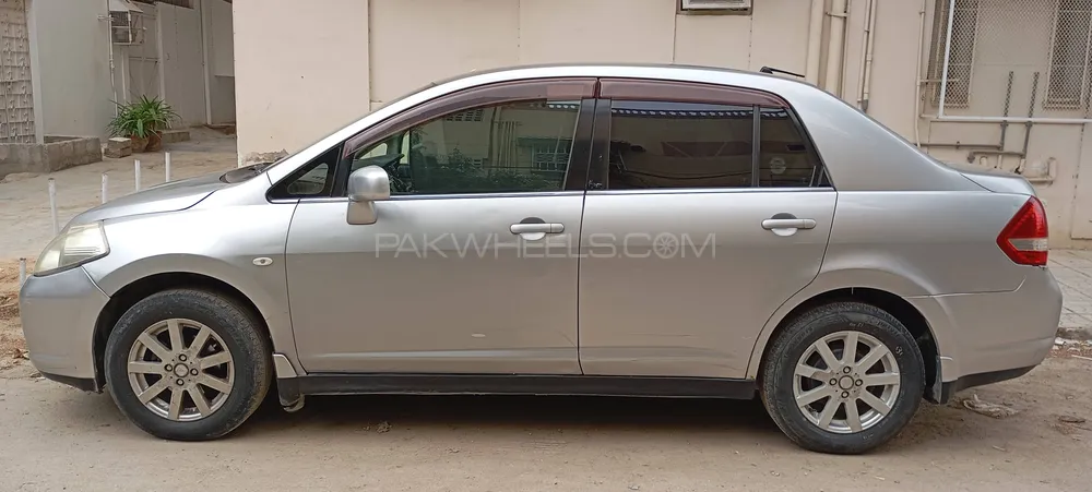 Nissan Tiida 2007 for Sale in Karachi Nissan Tiida 2007 for Sale in Karachi Image-7