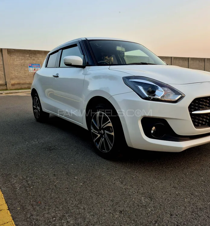 Suzuki Swift 2025 for Sale in Faisalabad Image-1