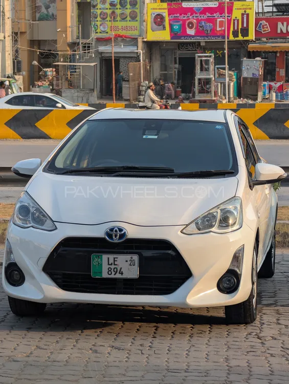 Toyota Aqua 2016 for Sale in Peshawar Image-1