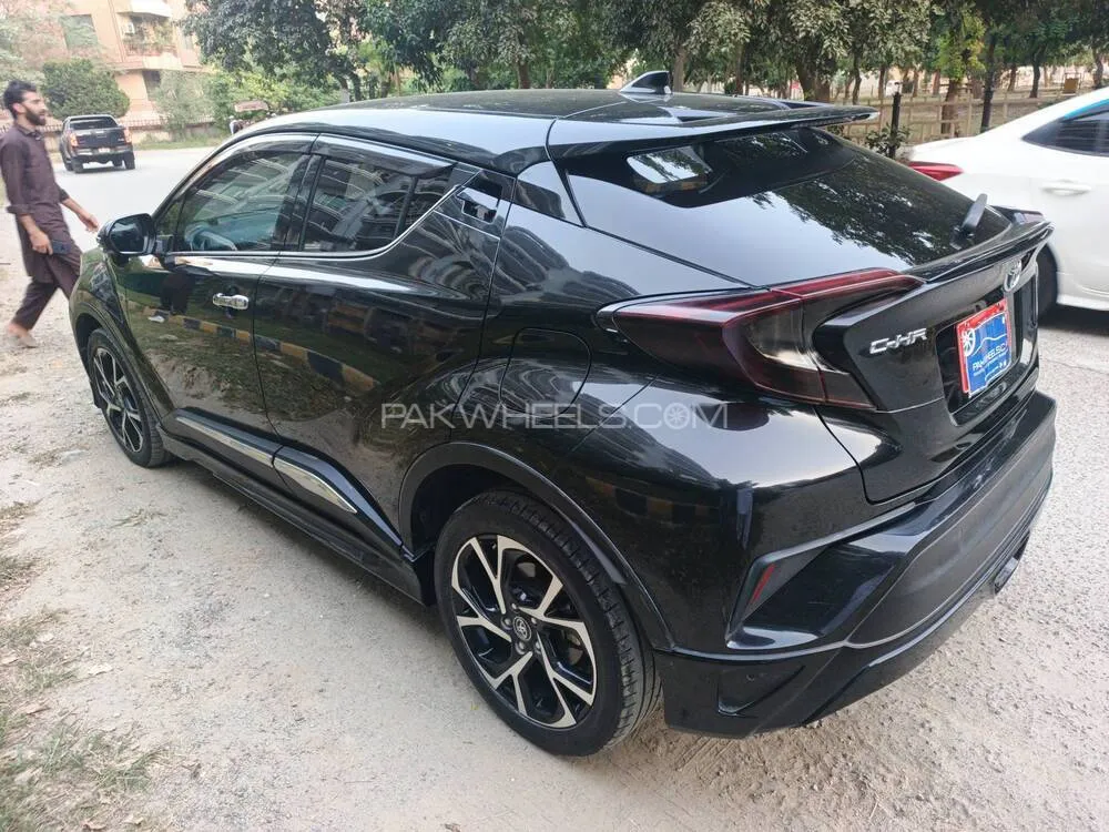 Toyota C-HR 2018 for Sale in Islamabad Toyota C-HR 2018 for Sale in Islamabad Image-4