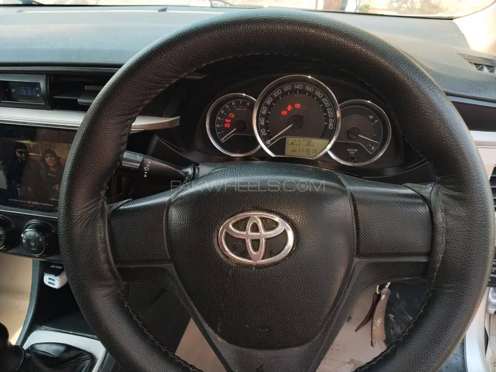 Toyota Corolla 2017 for Sale in Chishtian Image-1