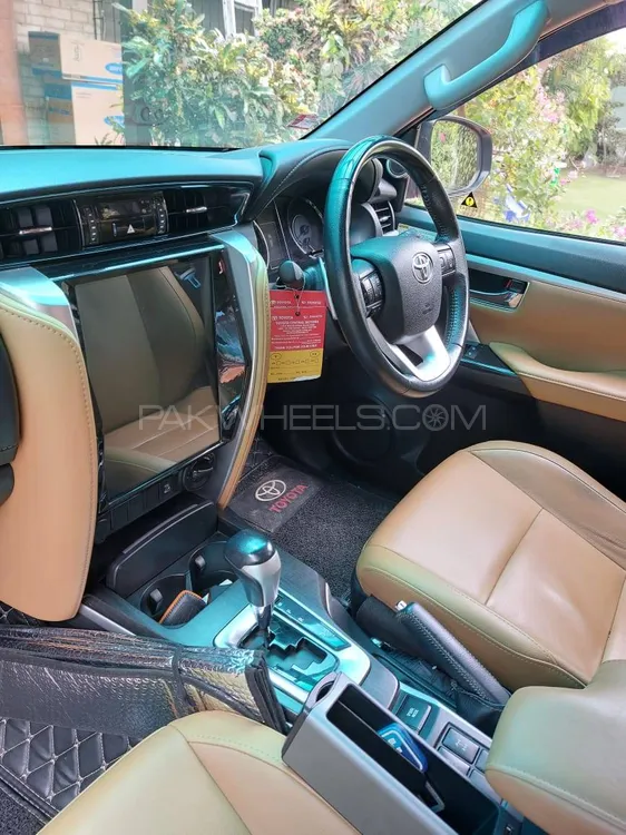 Toyota Fortuner 2018 for Sale in Karachi Toyota Fortuner 2018 for Sale in Karachi Image-8