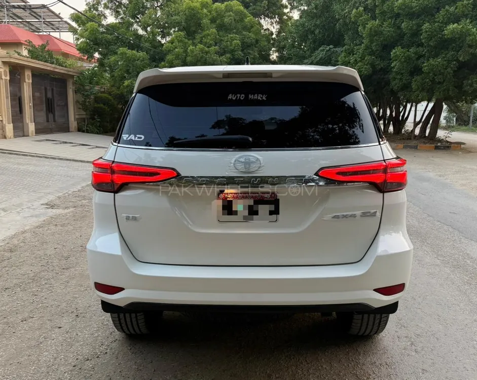 Toyota Fortuner 2021 for Sale in Karachi Toyota Fortuner 2021 for Sale in Karachi Image-4