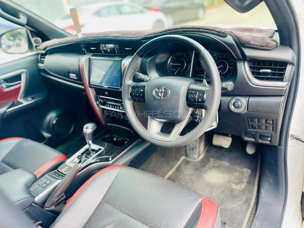 Toyota Fortuner 2022 for Sale in Islamabad Toyota Fortuner 2022 for Sale in Islamabad Image-11