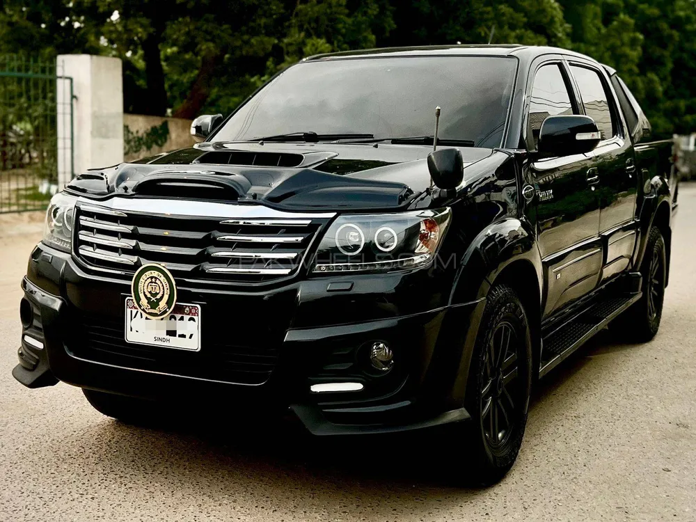 Toyota Hilux 2012 for Sale in Karachi Image-1