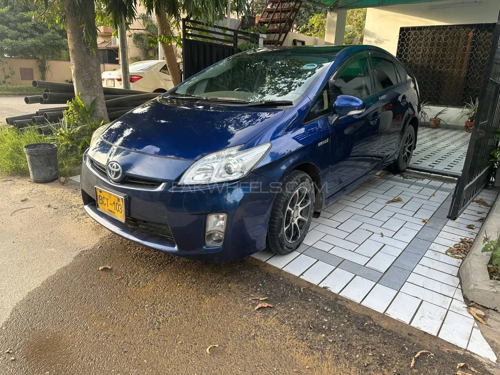 Toyota Prius 2012 for Sale in Karachi Image-1