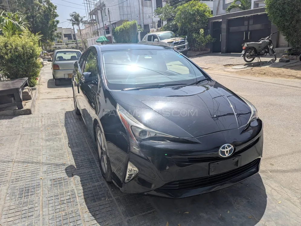 Toyota Prius 2015 for Sale in Karachi Image-1