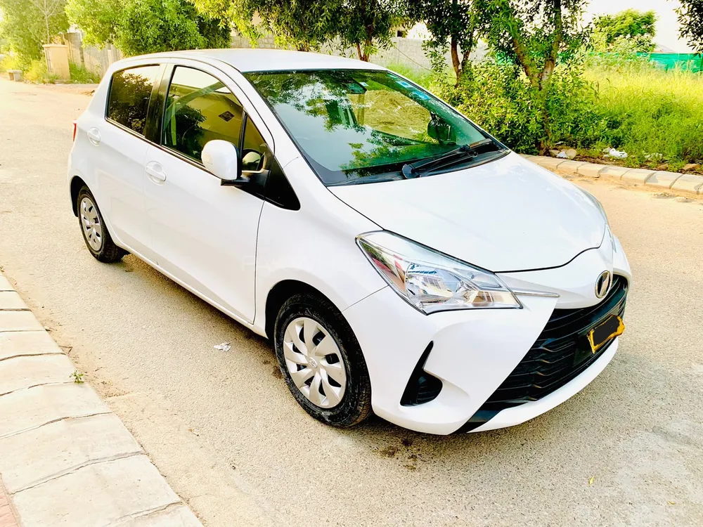 Toyota Vitz 2018 for Sale in Karachi Image-1