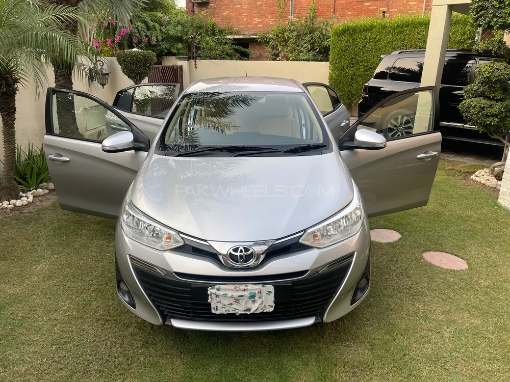 Toyota Yaris Sedan 2021 for Sale in Lahore Image-1