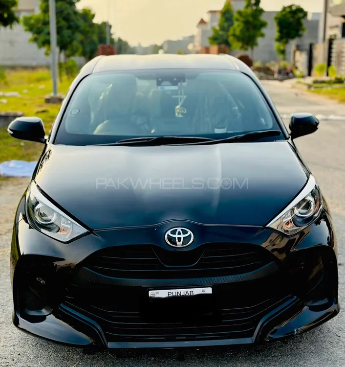 Toyota Yaris Hatchback 2020 for Sale in Sialkot Toyota Yaris Hatchback 2020 for Sale in Sialkot Image-1