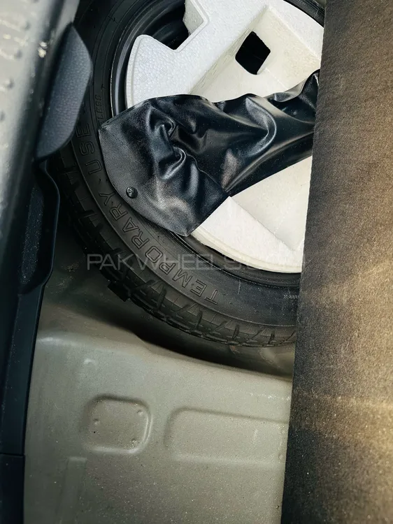Toyota Yaris Hatchback 2020 for Sale in Sialkot Toyota Yaris Hatchback 2020 for Sale in Sialkot Image-16