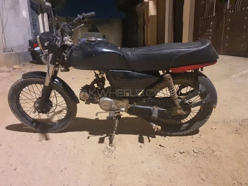 Unique Xtreme UD 70 2007 for Sale Image-1