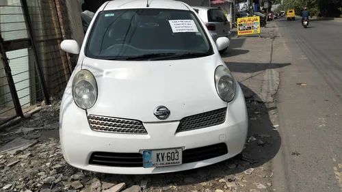Nissan March Bolero 2002