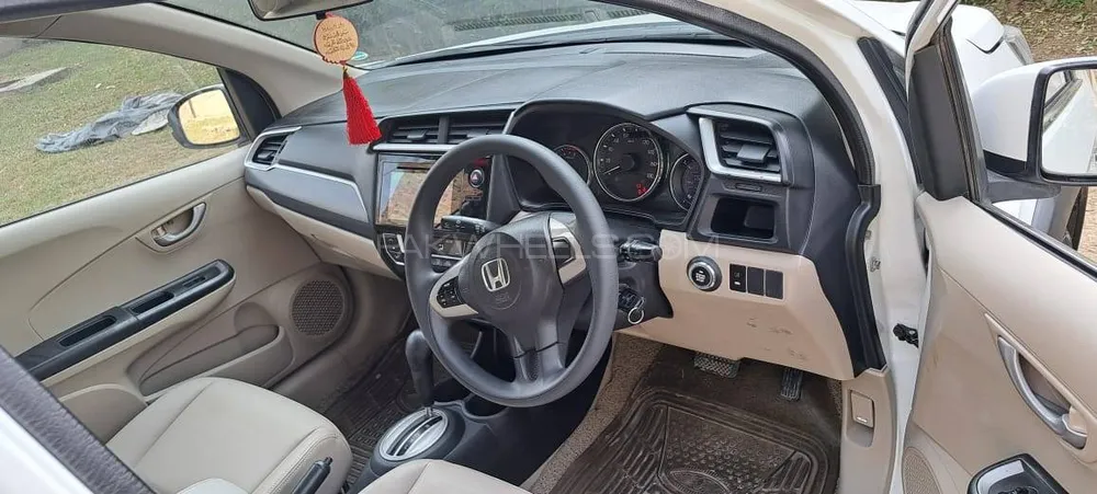 Honda BR-V 2017 for Sale in Islamabad Image-1