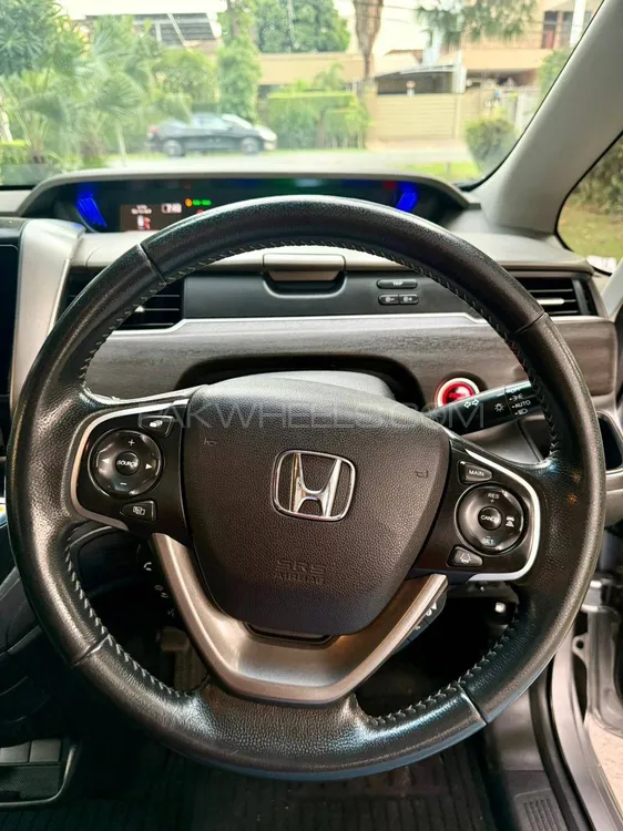 Honda Freed 2016 for Sale in Lahore Image-1