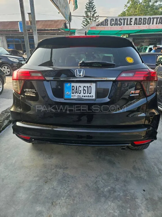 Honda Vezel 2018 for Sale in Abbottabad Honda Vezel 2018 for Sale in Abbottabad Image-9
