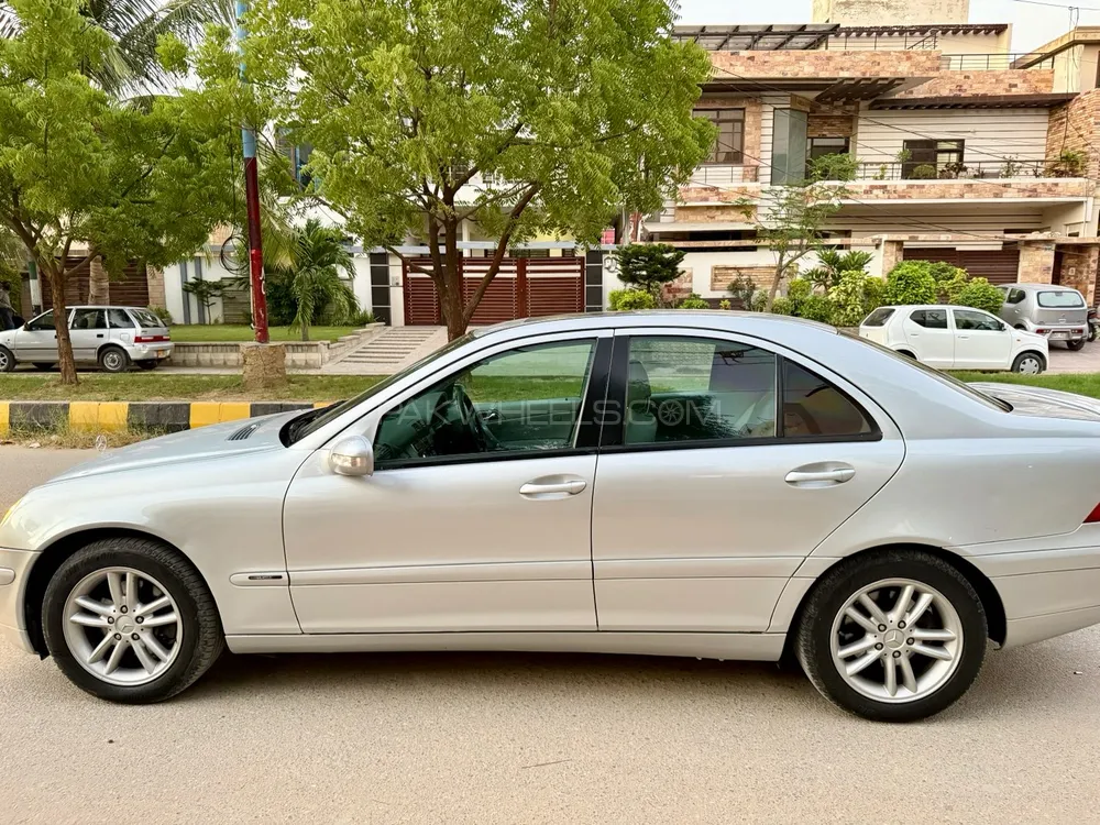 Mercedes Benz C Class 2001 for Sale in Karachi Mercedes Benz C Class 2001 for Sale in Karachi Image-7