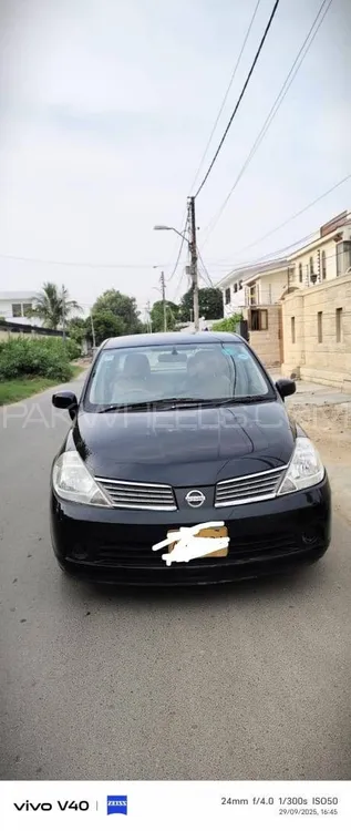 Nissan Tiida 2007 for Sale in Karachi Nissan Tiida 2007 for Sale in Karachi Image-1
