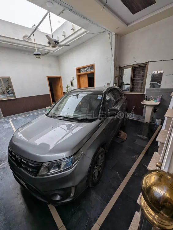Suzuki Vitara 2017 for Sale in Islamabad Image-1