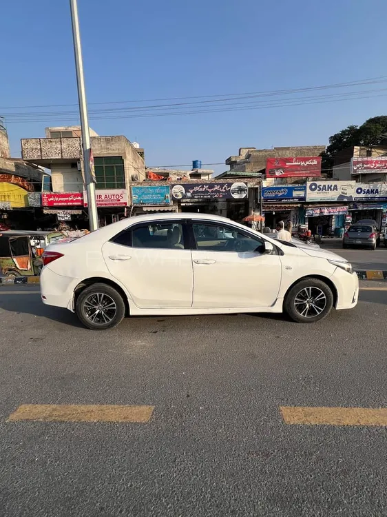Toyota Corolla 2017 for Sale in Lahore Image-1