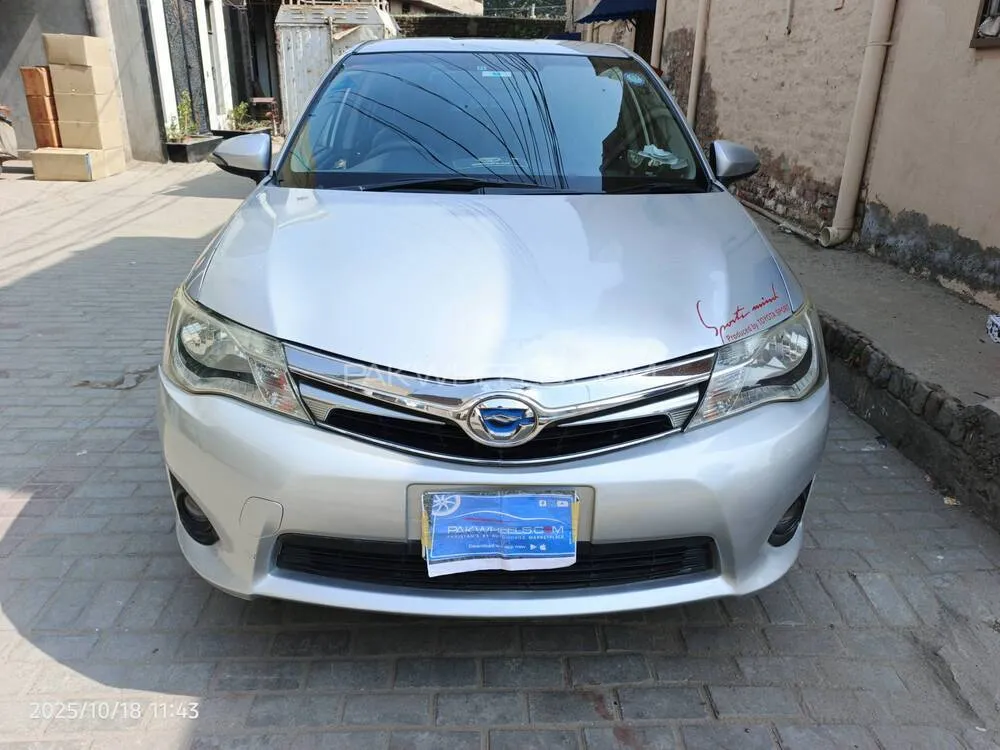 Toyota Corolla Axio 2014 for Sale in Multan Image-1