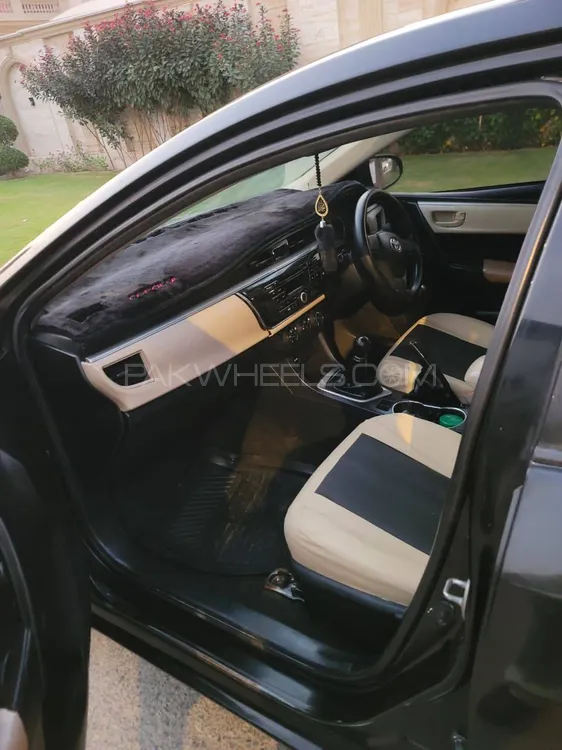 Toyota Corolla 2017 for Sale in Lahore Toyota Corolla 2017 for Sale in Lahore Image-7