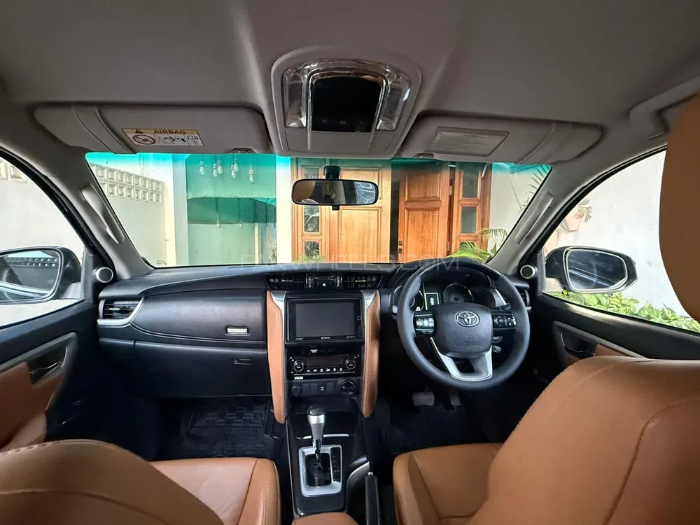 Toyota Fortuner 2017 for Sale in Karachi Image-1