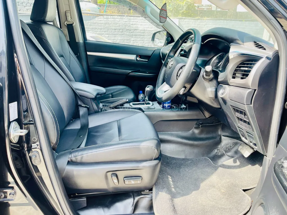 Toyota Hilux 2022 for Sale in Islamabad Toyota Hilux 2022 for Sale in Islamabad Image-10