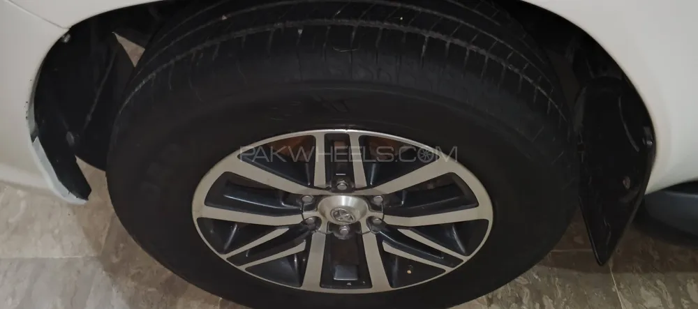 Toyota Hilux 2017 for Sale in Lahore Toyota Hilux 2017 for Sale in Lahore Image-9