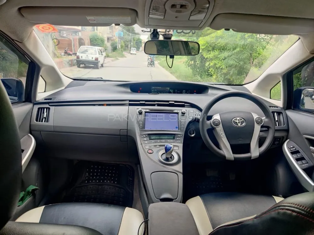 ٹویوٹا پریوس 2009 for Sale in لاہور ٹویوٹا پریوس 2009 for Sale in لاہور Image-2