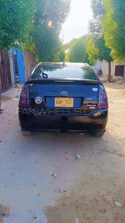 Toyota Prius 2010 for Sale in Lahore Image-1