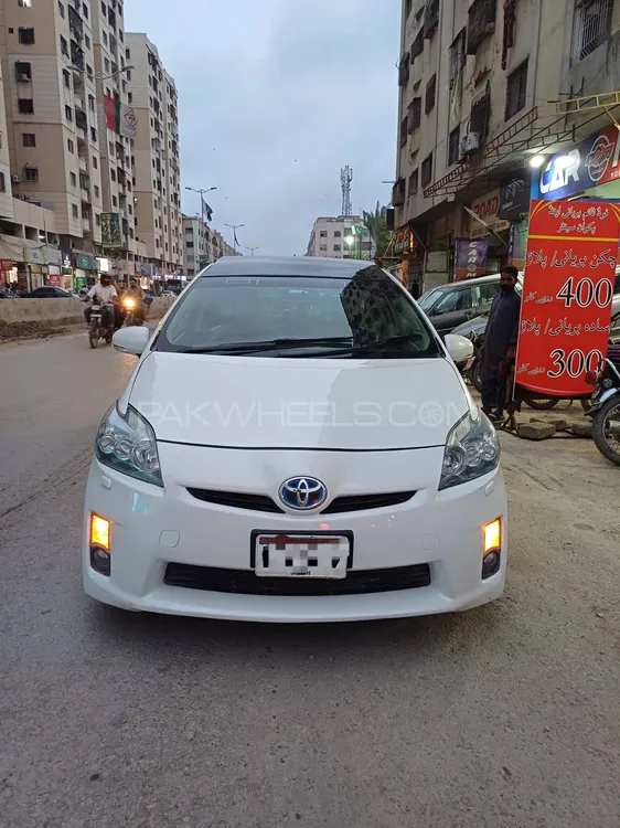 Toyota Prius 2011 for Sale in Karachi Image-1