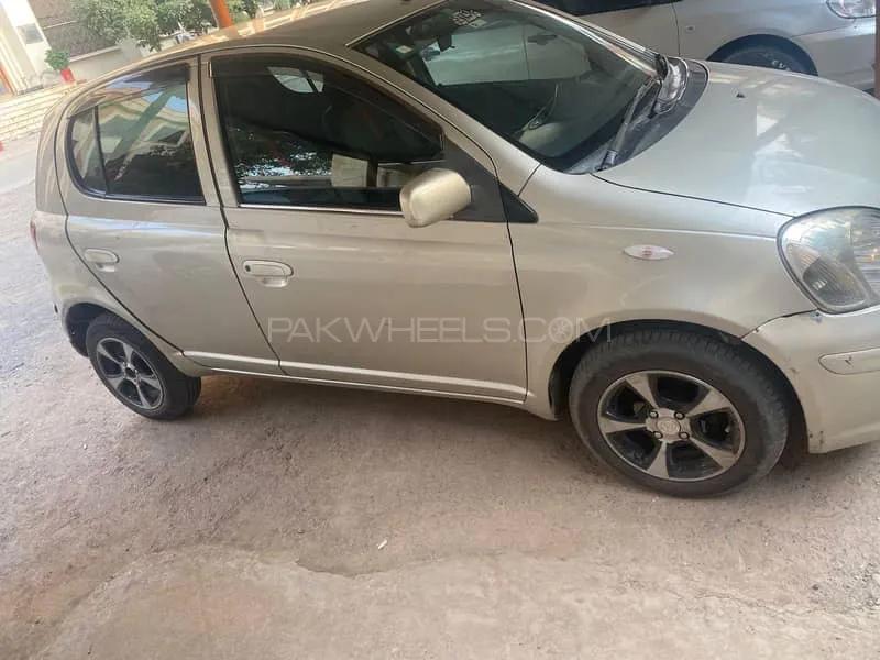 Toyota Vitz 2002 for Sale in Peshawar Image-1