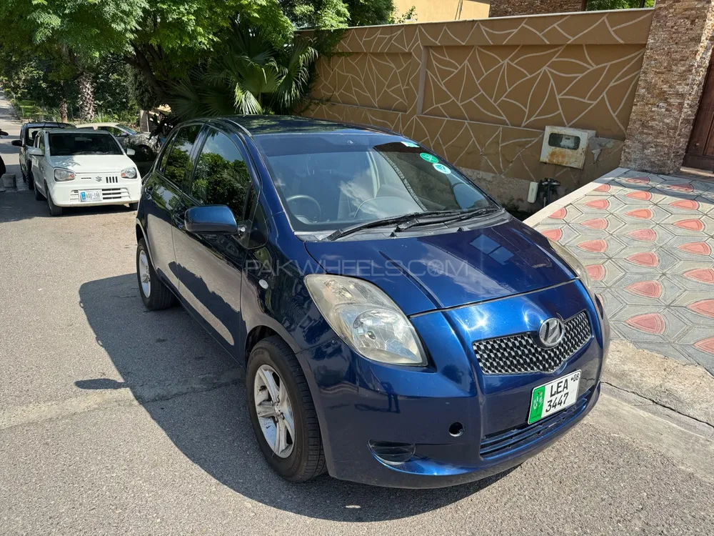 Toyota Vitz 2006 for Sale in Islamabad Image-1