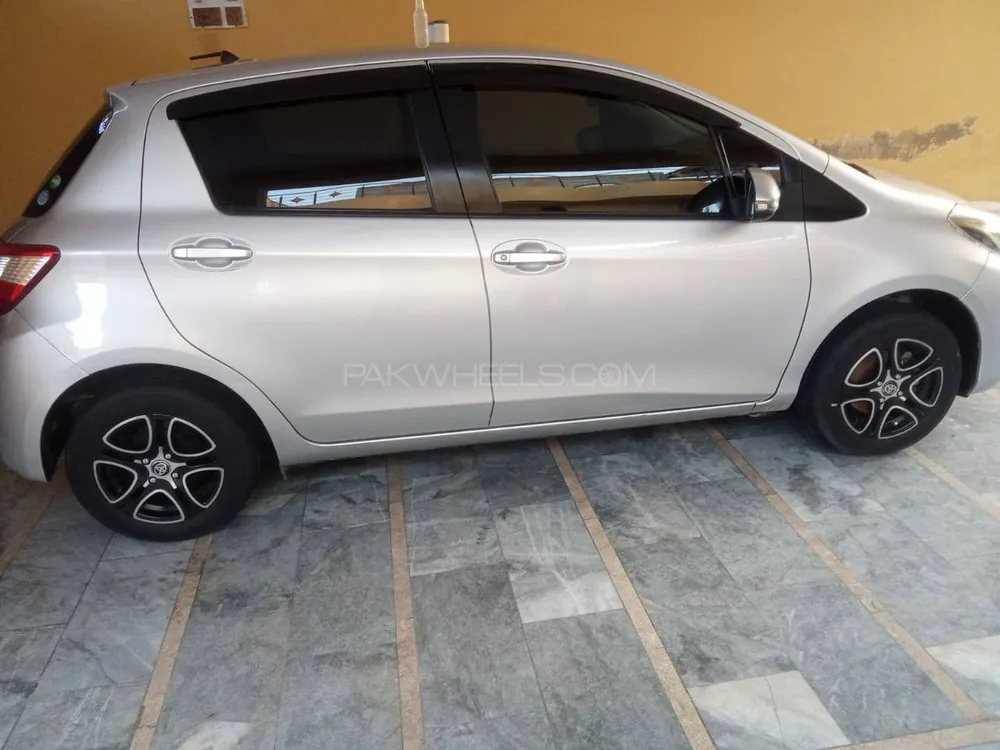 Toyota Vitz 2023 for Sale in Multan Image-1