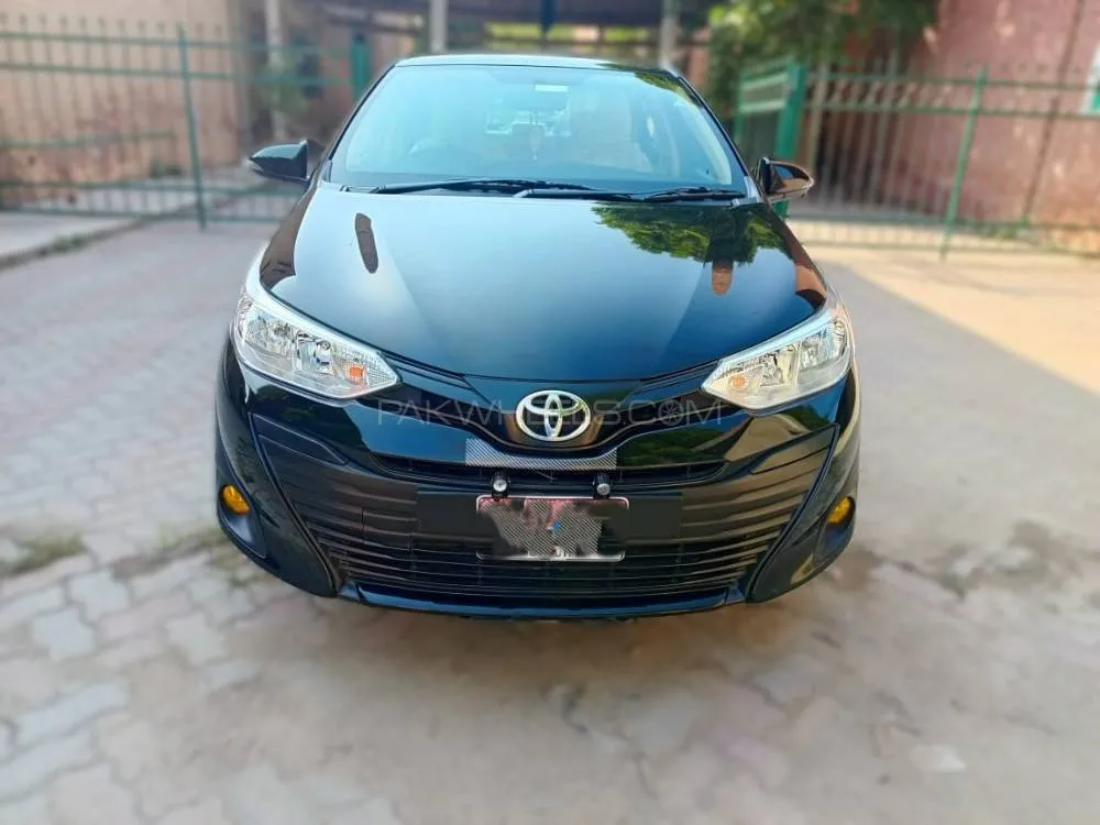 Toyota Yaris Sedan 2020 for Sale in Lahore Image-1