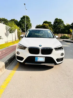 BMW X1 sDrive18i A/T 2017