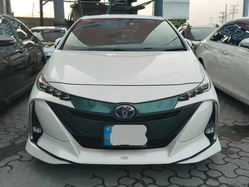 Toyota Prius PHV (Plug In Hybrid) 2017