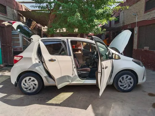 Toyota Vitz F 1.0 2018