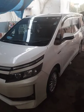 Toyota Voxy X 2015