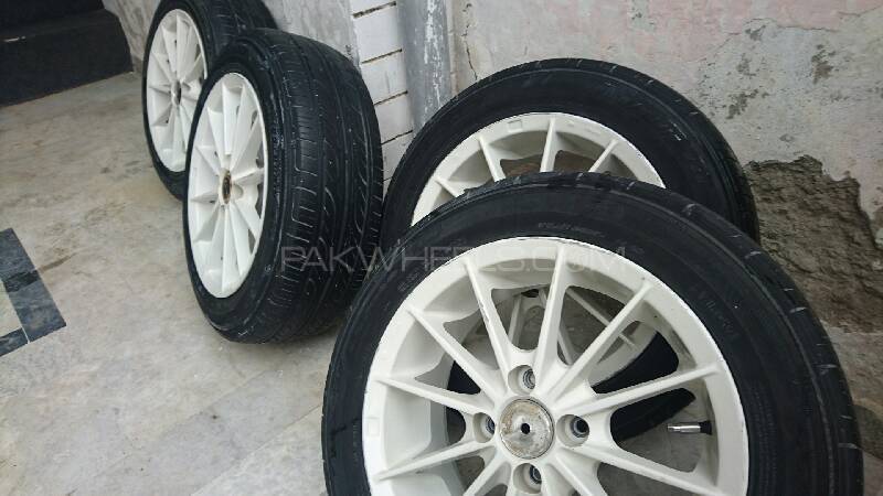 Alloy rims low profile with tyres Image-1