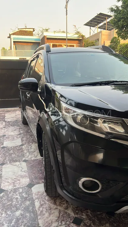 Honda BR-V 2018 for Sale in Lahore Image-1