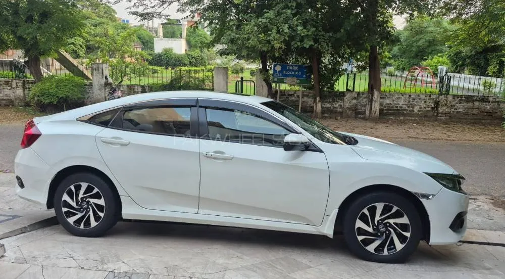 Honda Civic 2017 for Sale in Lahore Image-1