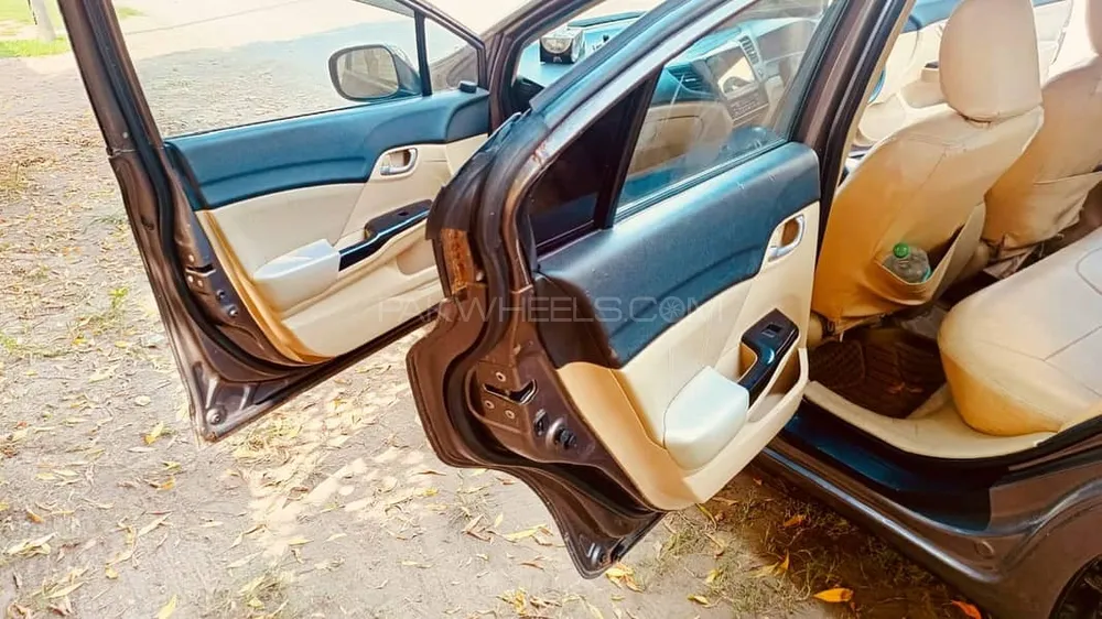 ہونڈا سوک 2014 for Sale in لاہور ہونڈا سوک 2014 for Sale in لاہور Image-2