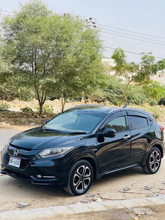 Honda Vezel 2014 for Sale in Karachi Image-1